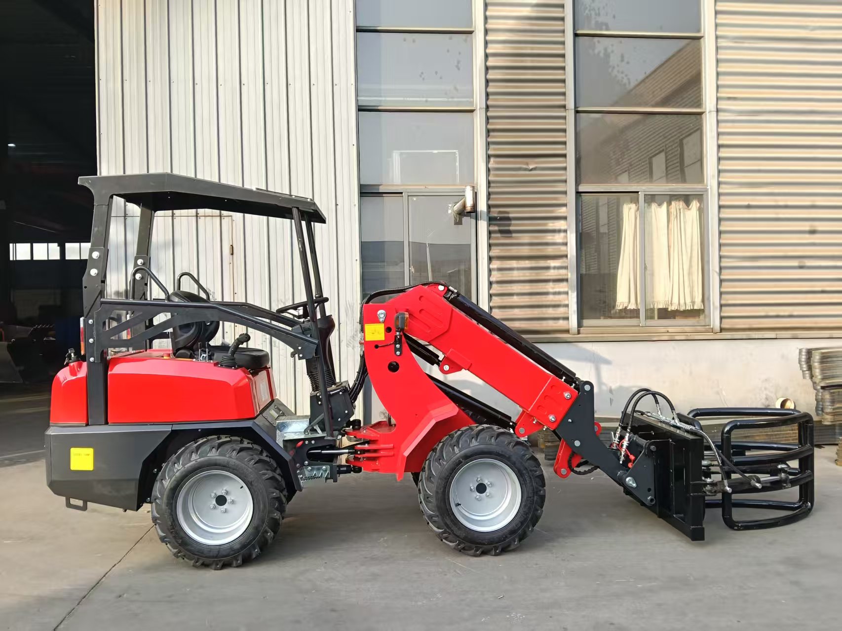 รถตักล้อยางแบบยืดหดได้ขนาดเล็ก - Wheel Loader บทวิจารณ์และราคา