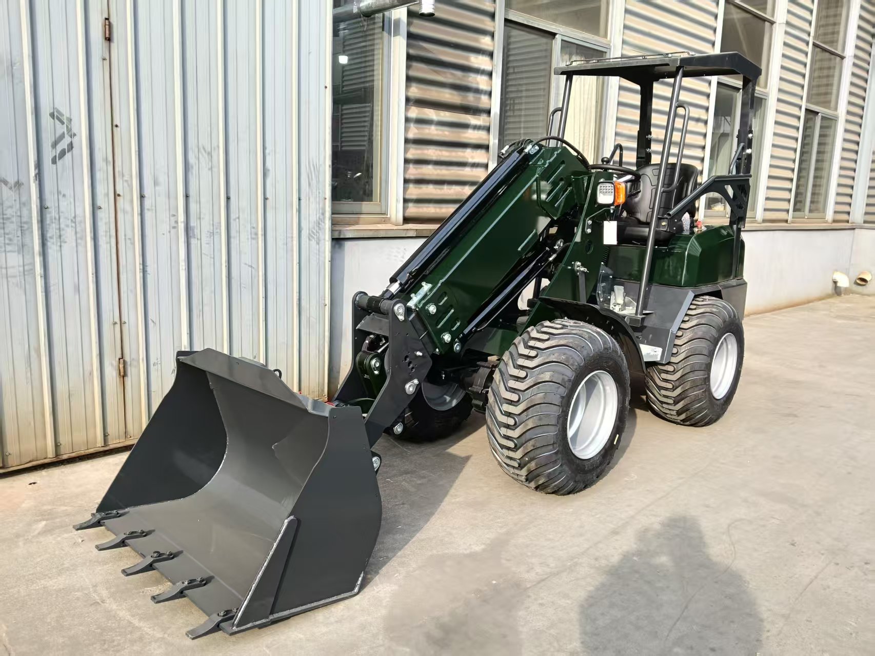 รถตักล้อยางแบบยืดหดได้ขนาดเล็ก - Wheel Loader บทวิจารณ์และราคา